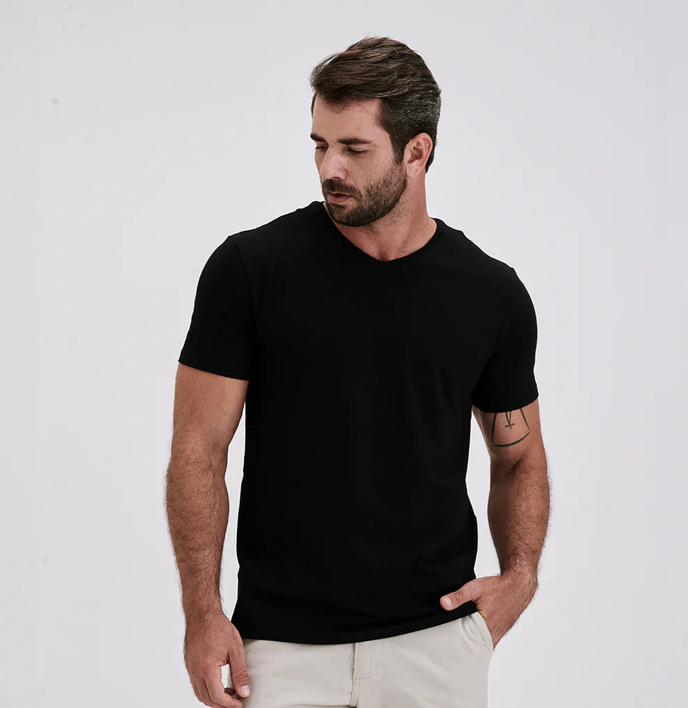 Camiseta Preta - Algodão 100% Pima